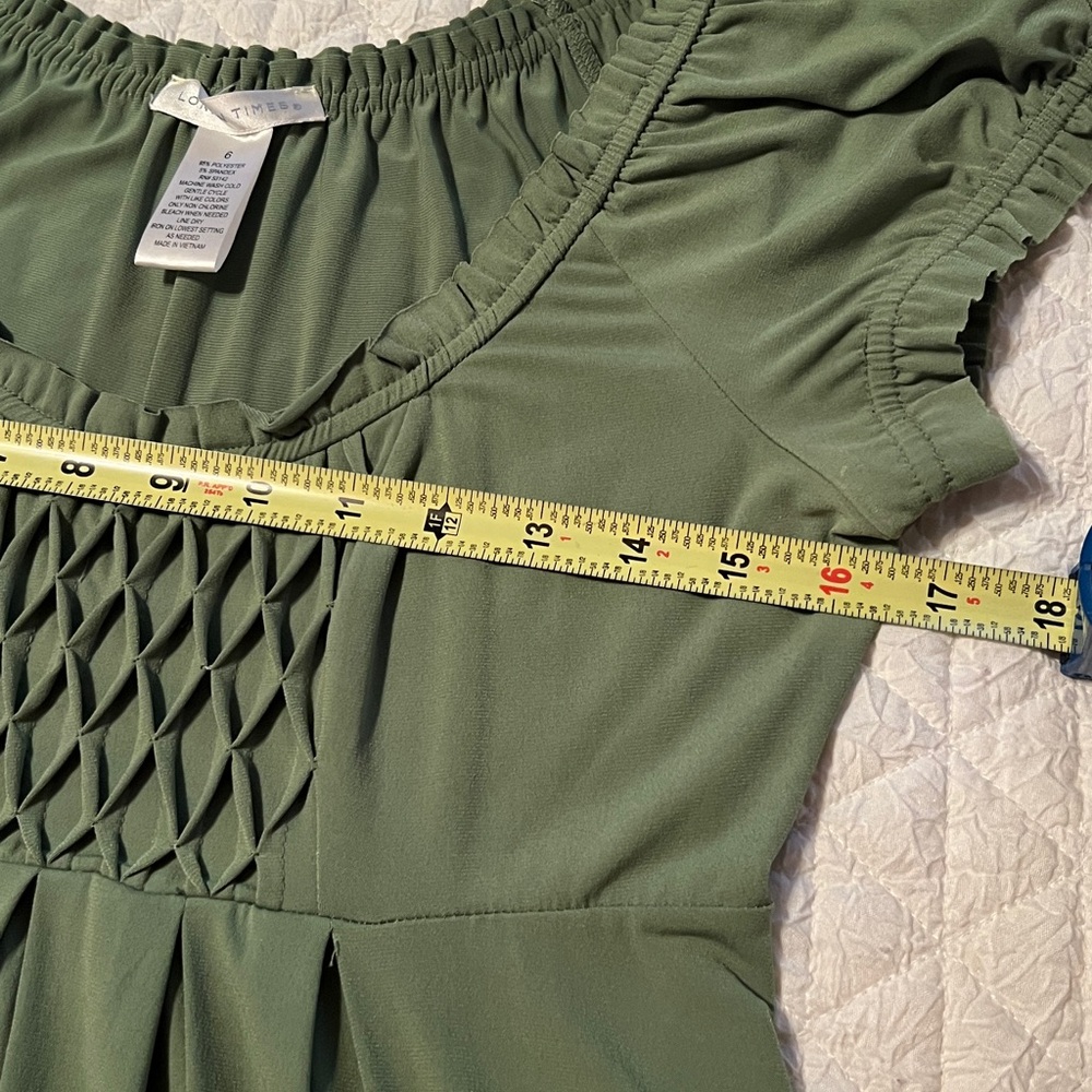 London Times Green Smocked Puff Sleeve Sundress - Picture 7 of 8